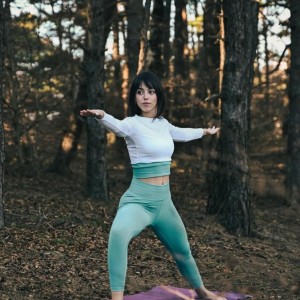 Yoga con Sara, con sonorizzazioni live di Simone Campa